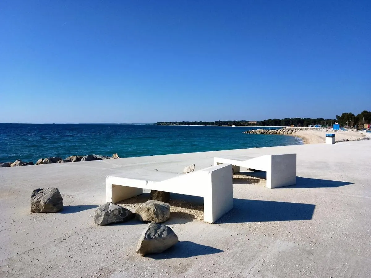 Abelia Sea View Apartment Pula