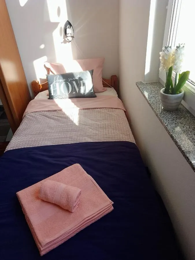 Abelia Sea View Apartment Pula 0*,  Kroatien